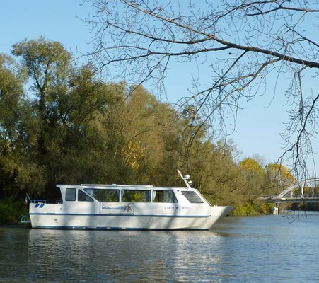 Ausflüge ins Delta mit dem Motorschiff