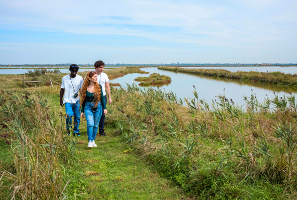 Trades of the past: Hike & Boat tour to the Casoni