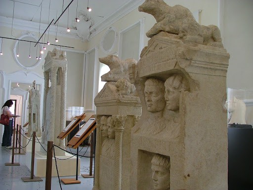 Museo Arqueologico: El Sepulcro de los Fadieni