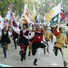 Un mois de fêtes, parades et compétitions entre les huit quartiers pour remporter la précieuse bannière à l’effigie de saint Georges