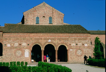 Facciata abbazia