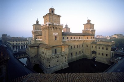 Dalla storia di Ferrara all'arte di Cento viaggiando in bicicletta attraverso le campagne dell'alto ferrarese
