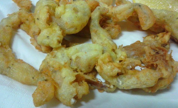 Piatto di rana fritta