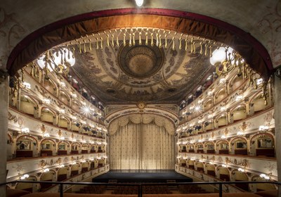 Teatri e biblioteche