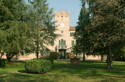 Il territorio del comune e dei due centri di Mainarda e Pieve ha origini antiche, come testimonia il toponimo di origine romana (Vicus Varianus)