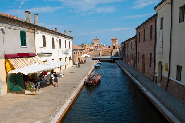 Itinerario lungo i canali di Comacchio