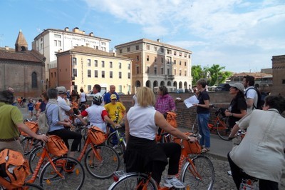 In bici alla scoperta della città