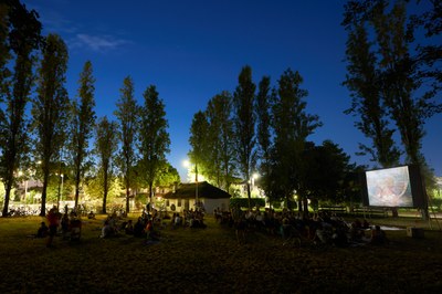 Cinema sul mare presso il Capanno Garibaldi