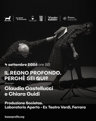 Nella grande Piazza Coperta dalla pianta circolare dell'ex Teatro Verdi, Lettura drammatica di e con Claudia Castellucci e Chiara Guidi